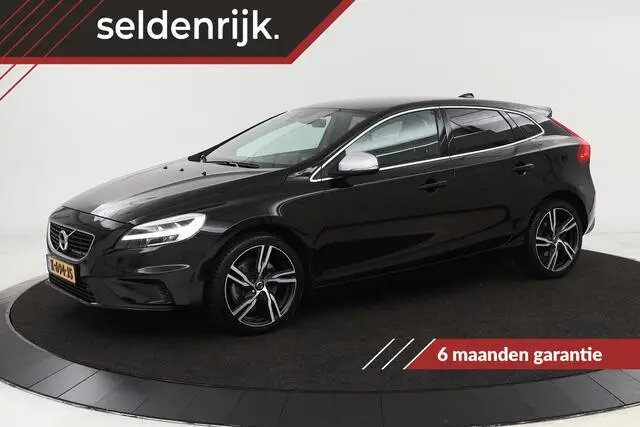 Photo 1 : Volvo V40 2018 Essence