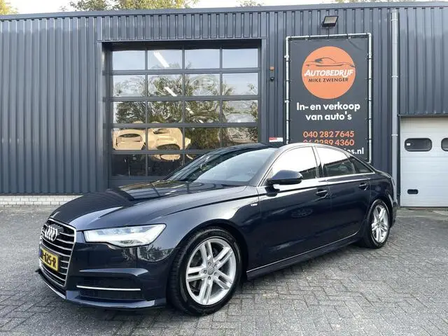 Photo 1 : Audi A6 2017 Petrol