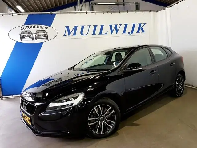 Photo 1 : Volvo V40 2019 Essence