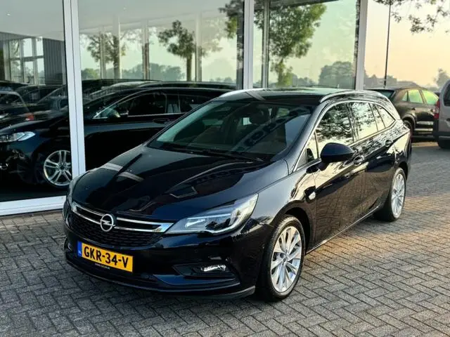 Photo 1 : Opel Astra 2019 Essence