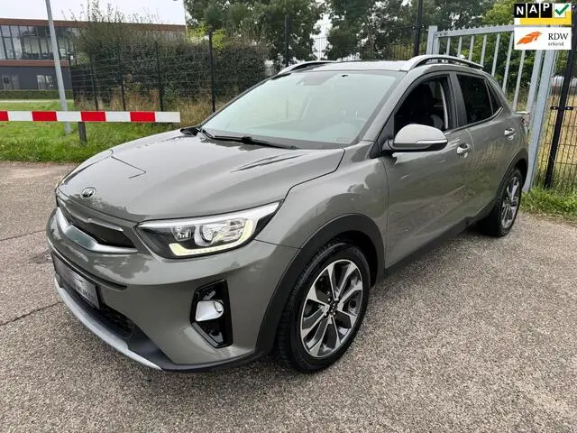 Photo 1 : Kia Stonic 2018 Petrol