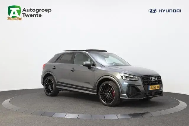 Photo 1 : Audi Q2 2021 Essence