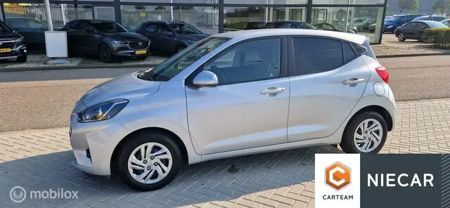 Photo 1 : Hyundai I10 2023 Petrol