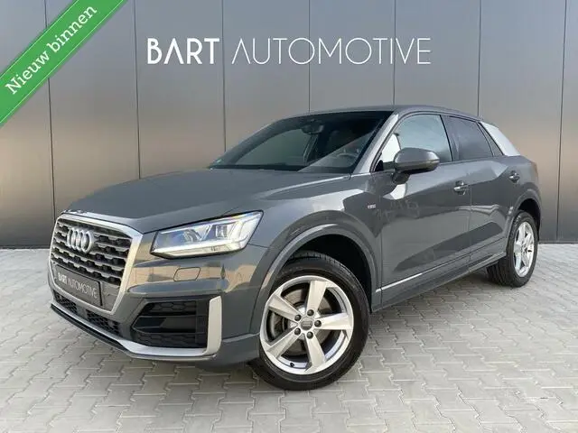 Photo 1 : Audi Q2 2017 Essence