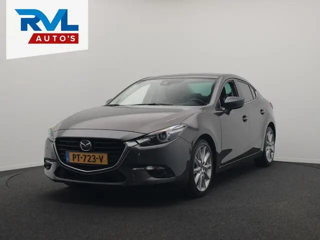 Photo 1 : Mazda 3 2017 Essence