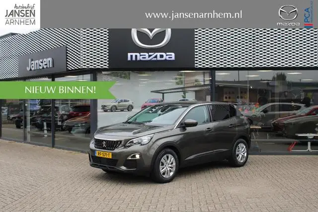 Photo 1 : Peugeot 3008 2017 Petrol