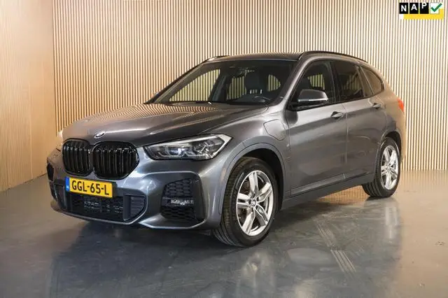 Photo 1 : Bmw X1 2021 Hybride