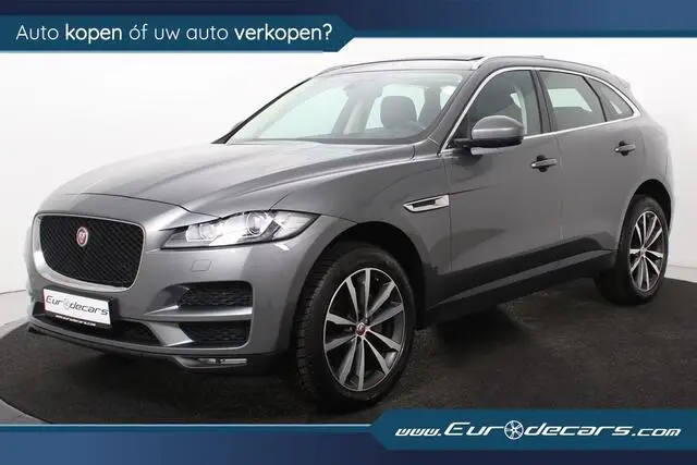 Photo 1 : Jaguar F-pace 2019 Essence