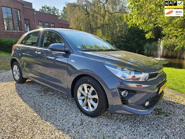 Photo 1 : Kia Rio 2021 Essence