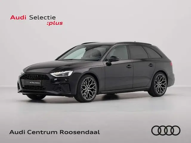 Photo 1 : Audi A4 2023 Essence