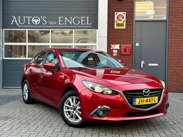 Photo 1 : Mazda 3 2016 Petrol