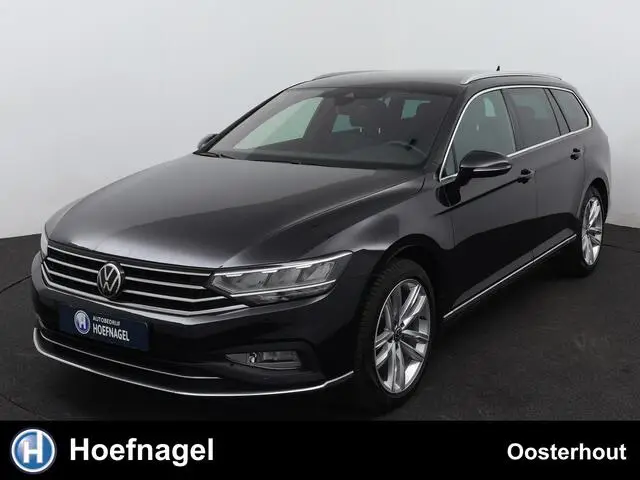 Photo 1 : Volkswagen Passat 2021 Petrol