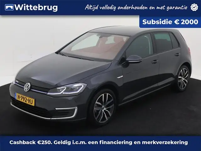 Photo 1 : Volkswagen Golf 2020 Électrique