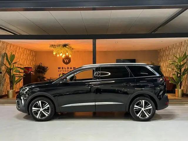 Photo 1 : Peugeot 5008 2018 Petrol