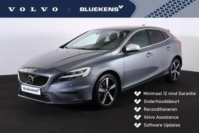 Photo 1 : Volvo V40 2019 Petrol