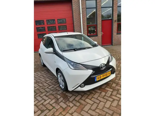 Photo 1 : Toyota Aygo 2017 Petrol