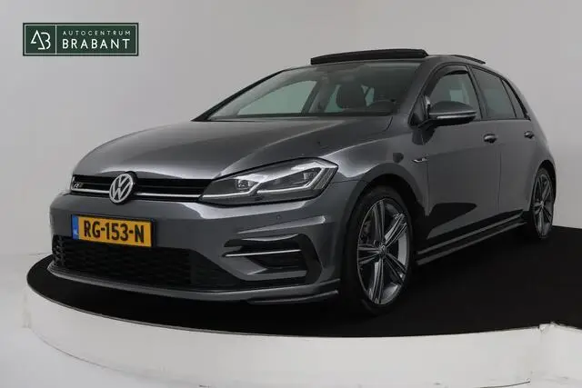 Photo 1 : Volkswagen Golf 2017 Petrol