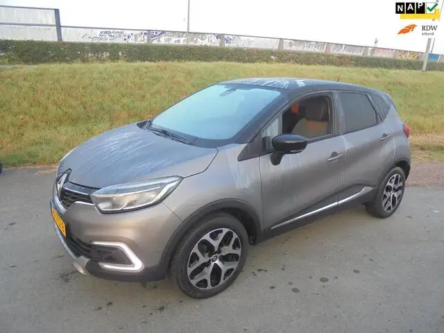 Photo 1 : Renault Captur 2017 Petrol