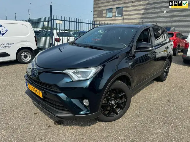 Photo 1 : Toyota Rav4 2018 Hybrid