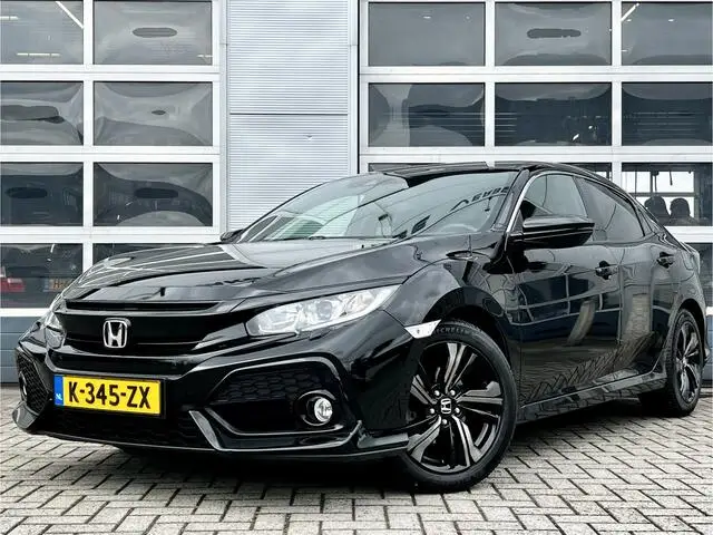 Photo 1 : Honda Civic 2019 Essence