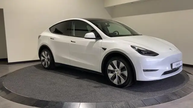 Photo 1 : Tesla Model Y 2022 Electric