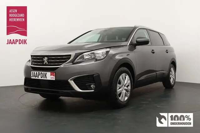 Photo 1 : Peugeot 5008 2018 Essence