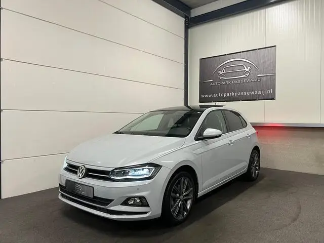 Photo 1 : Volkswagen Polo 2018 Petrol