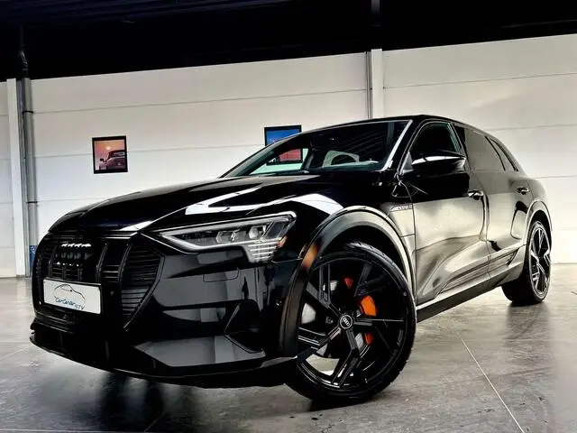 Photo 1 : Audi E-tron 2022 Electric