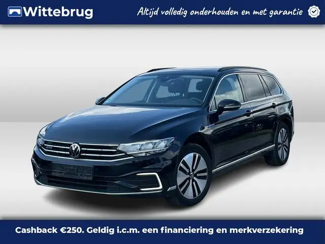 Photo 1 : Volkswagen Passat 2020 Hybride