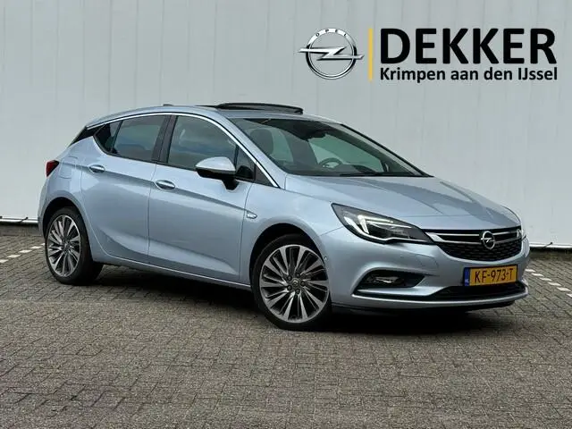 Photo 1 : Opel Astra 2016 Essence