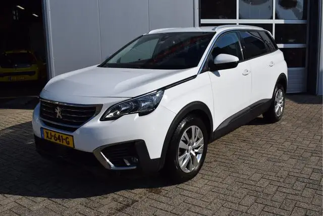 Photo 1 : Peugeot 5008 2019 Petrol