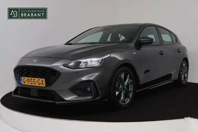 Photo 1 : Ford Focus 2019 Petrol