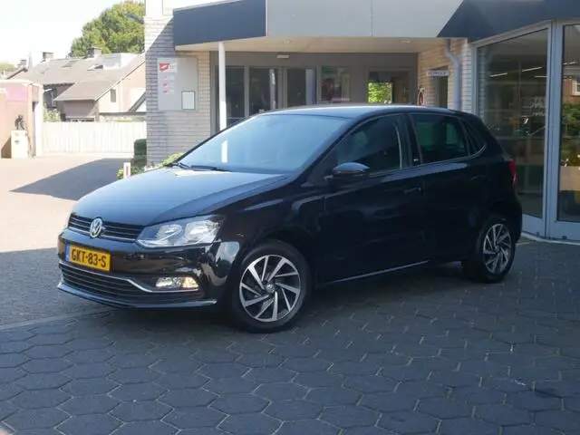 Photo 1 : Volkswagen Polo 2017 Petrol