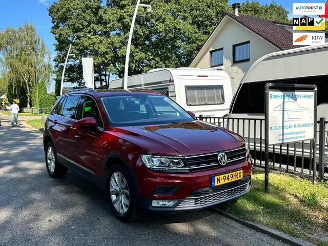 Photo 1 : Volkswagen Tiguan 2016 Essence