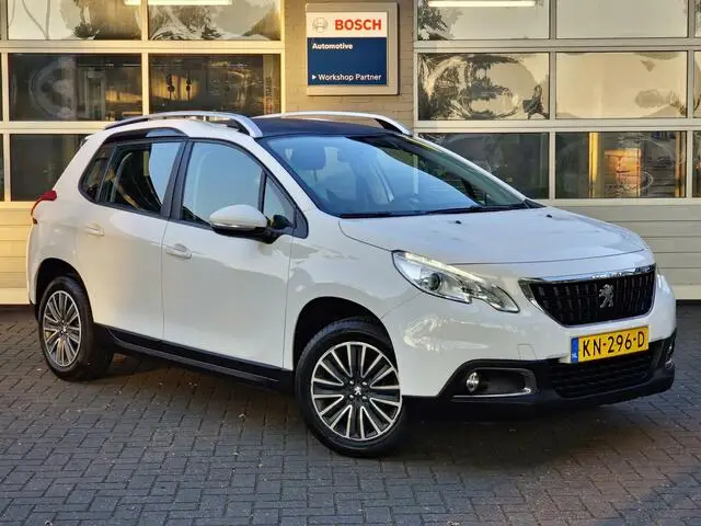 Photo 1 : Peugeot 2008 2016 Essence