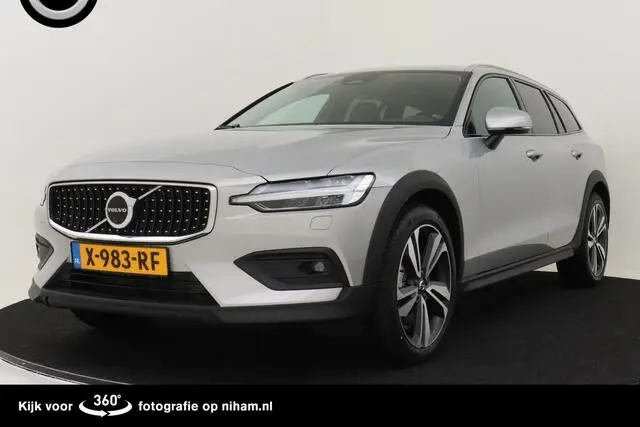 Photo 1 : Volvo V60 2024 Hybride