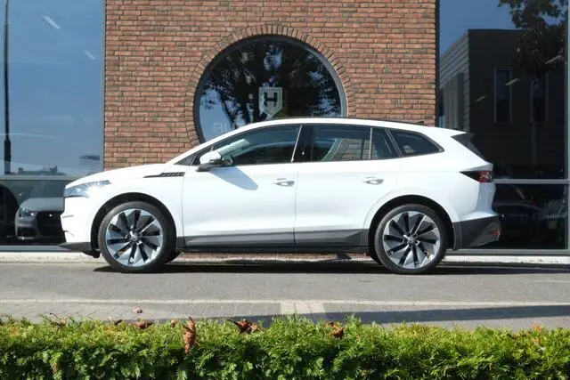 Photo 1 : Skoda Enyaq 2023 Électrique