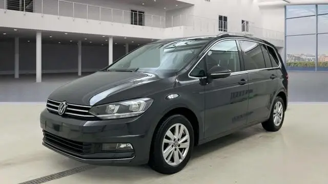 Photo 1 : Volkswagen Touran 2023 Petrol