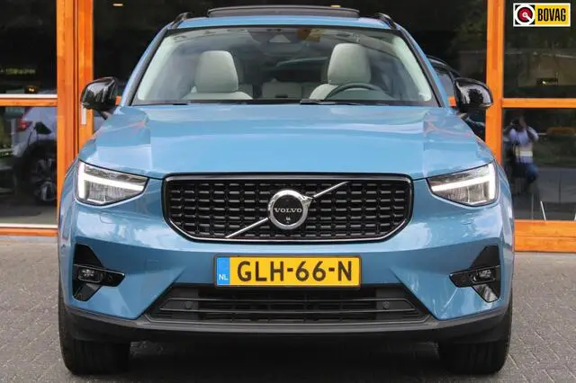 Photo 1 : Volvo Xc40 2023 Hybrid