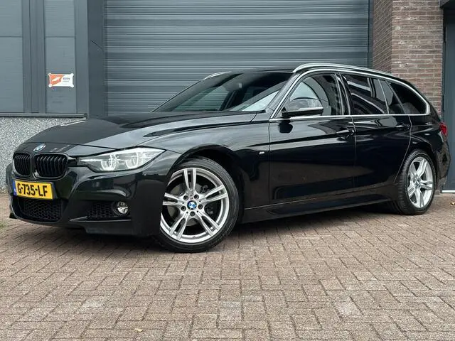 Photo 1 : Bmw Serie 3 2019 Essence