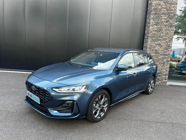 Photo 1 : Ford Focus 2023 Petrol