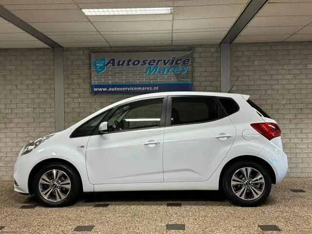 Photo 1 : Kia Venga 2018 Petrol