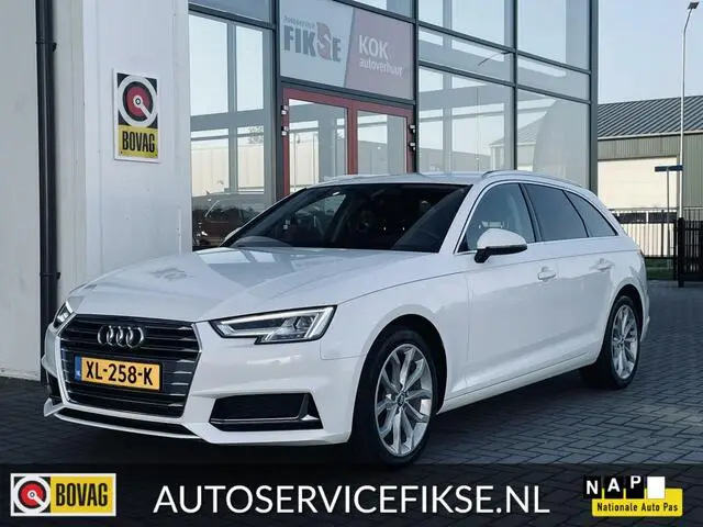 Photo 1 : Audi A4 2019 Essence