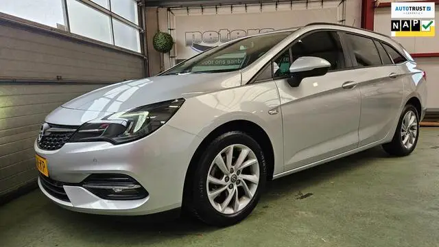 Photo 1 : Opel Astra 2020 Essence