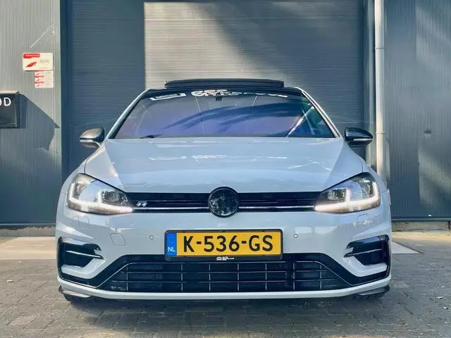 Photo 1 : Volkswagen Golf 2018 Petrol