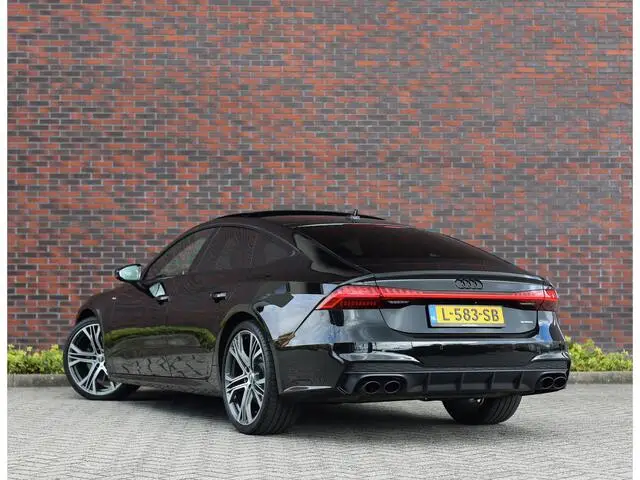 Photo 1 : Audi A7 2018 Petrol