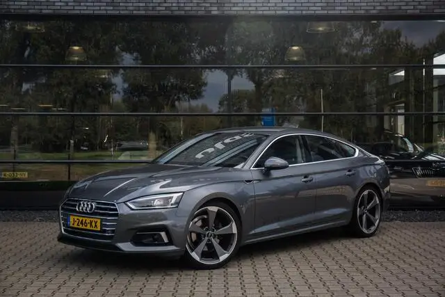 Photo 1 : Audi A5 2019 Essence