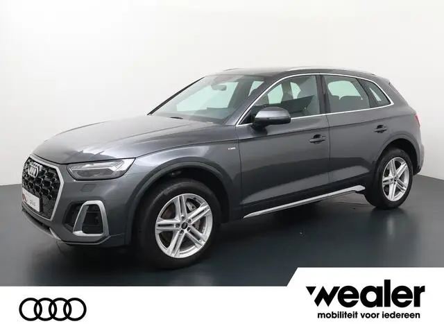 Photo 1 : Audi Q5 2022 Essence