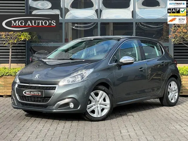 Photo 1 : Peugeot 208 2017 Petrol