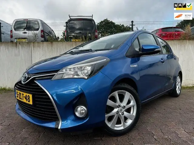 Photo 1 : Toyota Yaris 2015 Hybrid